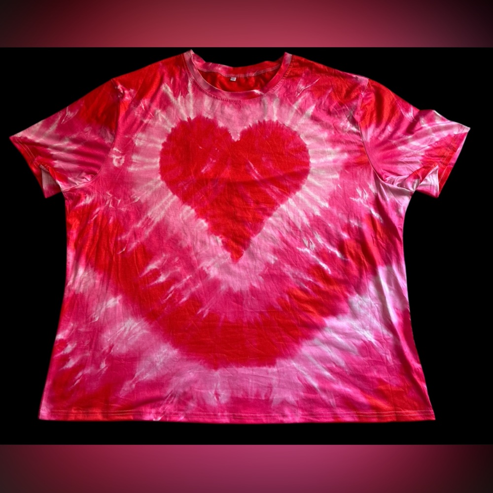 4XL‎ Tie Dye Red Heart T-Shirt Short Sleeve Plus Polyester Spandex NWOT Stretchy